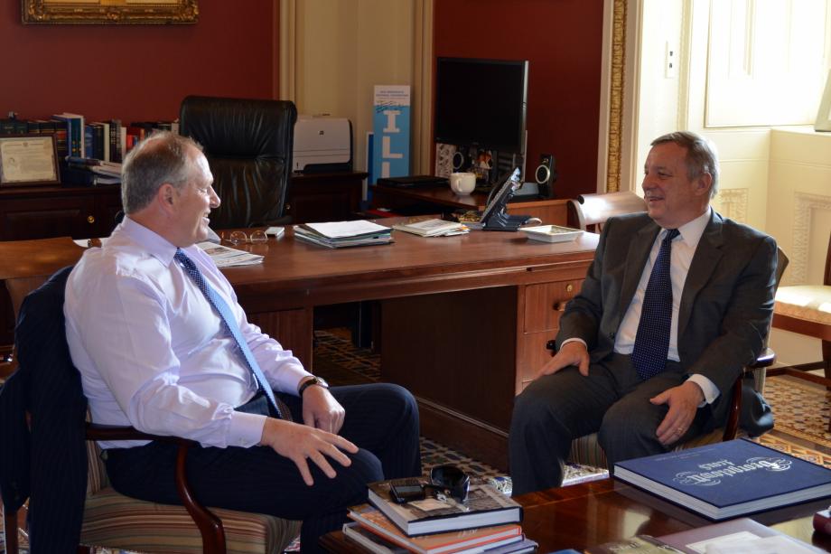 U.S. Senator Dick Durbin (D-IL) met with Honeywell CEO Dave Cote to discuss budget issues.